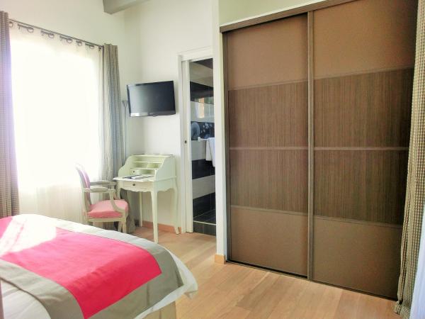 Villa Azur Golf : photo 7 de la chambre chambre double supérieure avec terrasse - vue sur mer