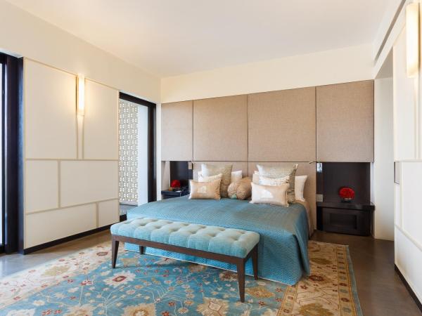 The Lodhi - A member of The Leading Hotels Of The World : photo 2 de la chambre lodhi deluxe double or twin room with plunge pool with happy hours at safari lounge 5 to 7 pm, buy 01 drink and get another drink complimentary (spirits), 1200 spa credit per booking