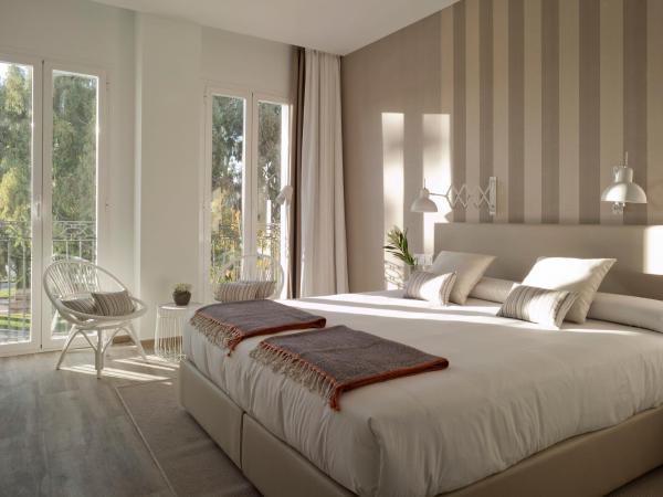 Hotel Boutique Balandret : photo 2 de la chambre chambre double supérieure - vue sur ville