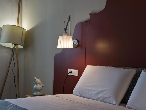 Elia Zampeliou Hotel : photo 8 de la chambre chambre supérieure - vue sur mer