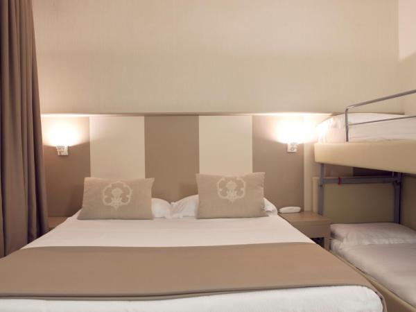 L'Hotel : photo 1 de la chambre chambre quadruple standard