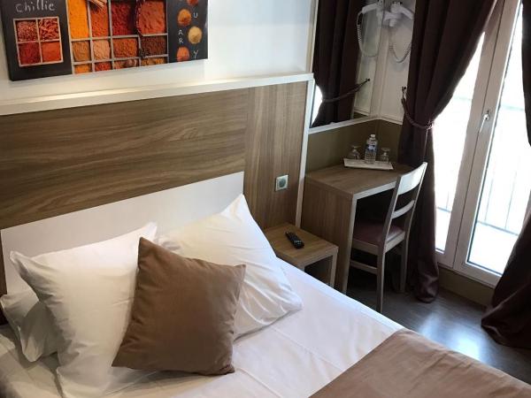 Grand Hotel Nouvel Opera : photo 3 de la chambre chambre double supérieure avec douche ou baignoire