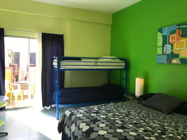 Banana Bungalow West Hollywood Hotel & Hostel : photo 7 de la chambre chambre double