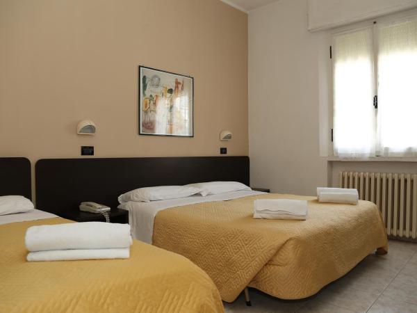 Hotel Villa Dina : photo 3 de la chambre chambre triple standard