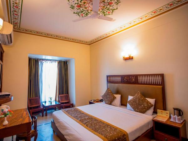 Nahargarh Haveli : photo 9 de la chambre chambre deluxe double ou lits jumeaux