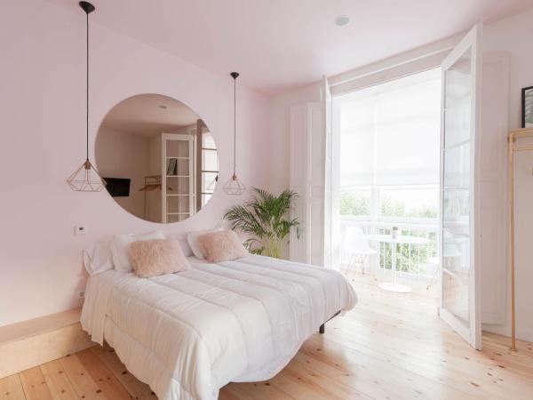 Urban Suite Santander : photo 4 de la chambre chambre double deluxe avec balcon