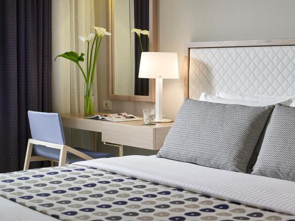 Irida Hotel : photo 7 de la chambre chambre double supérieure - vue sur mer