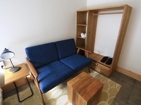 Wise Owl Hostels Shibuya : photo 6 de la chambre chambre double avec salle de bains commune