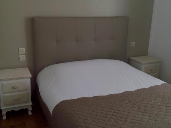 Hotel De La Bastide : photo 2 de la chambre chambre simple avec salle de bains