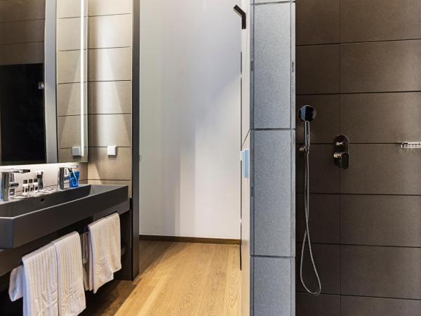 One Shot Mercat 09 : photo 7 de la chambre suite standard