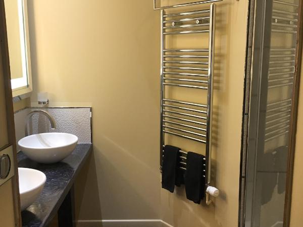 Demeure des Vieux Bains : photo 7 de la chambre chambre triple confort avec douche