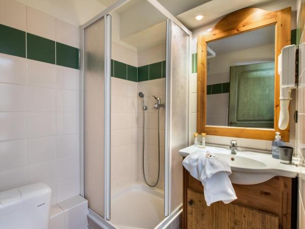 Résidences Village Montana by Les Etincelles : photo 5 de la chambre appartement 3 chambres avec cheminée