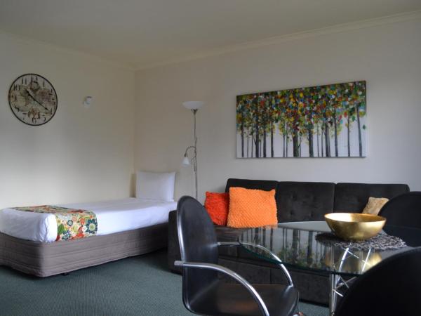 Colonial Lodge Motel : photo 8 de la chambre appartement 1 chambre