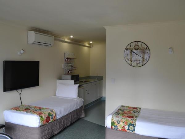 Colonial Lodge Motel : photo 7 de la chambre appartement 1 chambre