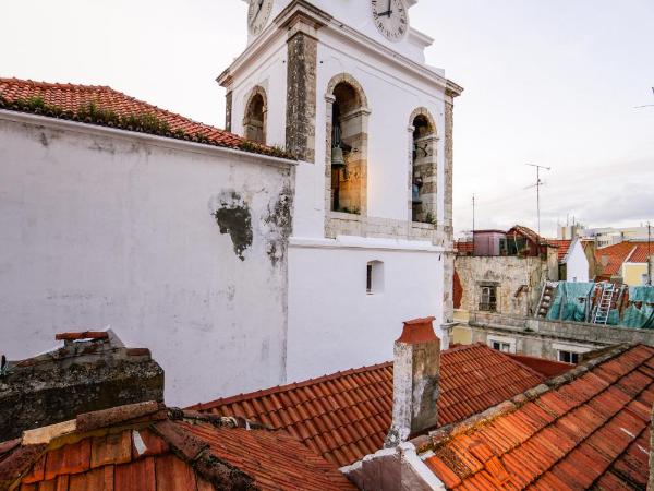 De Pedra e Sal Hostel & Suites : photo 8 de la chambre chambre de luxe avec salle de bains privative séparée