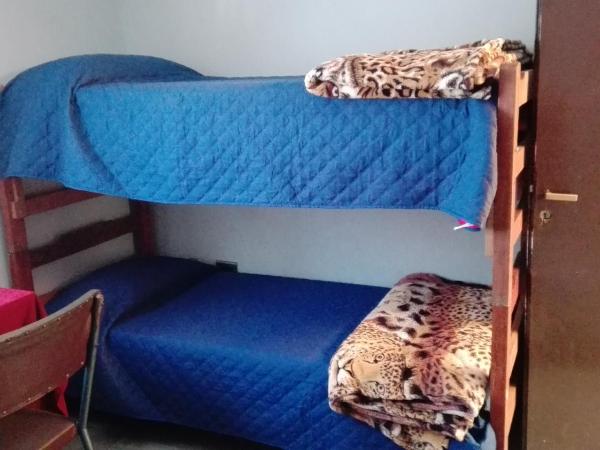 Hostal Namaste : photo 2 de la chambre chambre triple avec salle de bains privative séparée