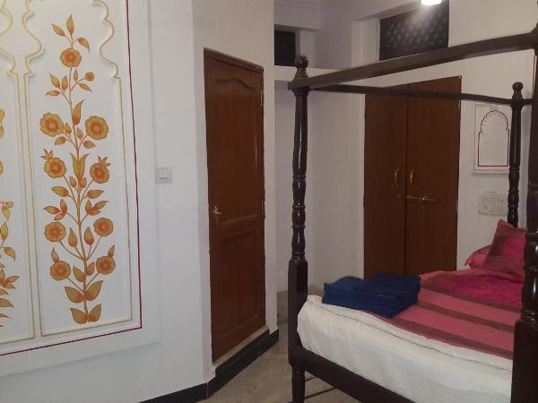 Hari Niwas Guest House : photo 9 de la chambre chambre double