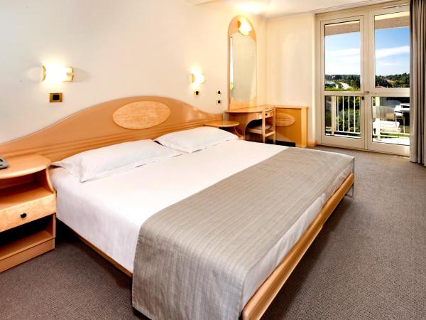 Hotel Istra Plava Laguna : photo 2 de la chambre chambre classique avec balcon - côté mer