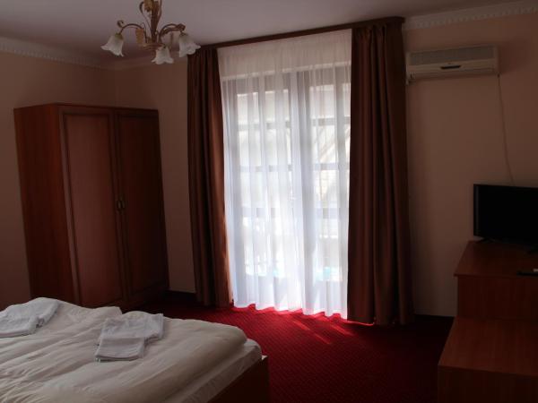 Karikas Hotel : photo 2 de la chambre chambre double ou lits jumeaux standard avec balcon