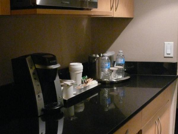 iHotel and Conference Centre Red Deer : photo 3 de la chambre studio lit king-size