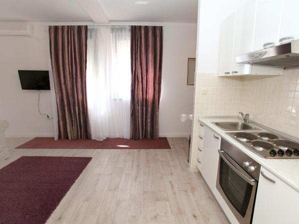 Hotel Bellevue Trogir : photo 9 de la chambre suite familiale