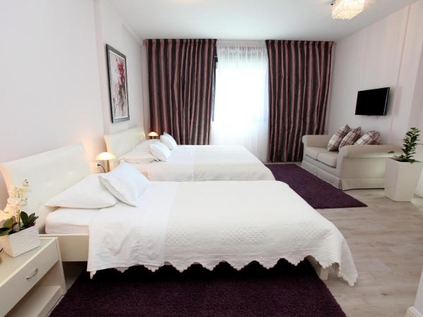 Hotel Bellevue Trogir : photo 6 de la chambre chambre triple