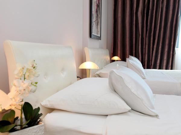 Hotel Bellevue Trogir : photo 10 de la chambre chambre triple