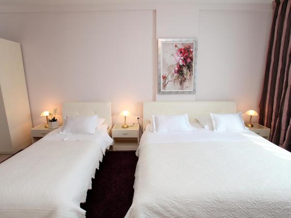 Hotel Bellevue Trogir : photo 5 de la chambre chambre triple