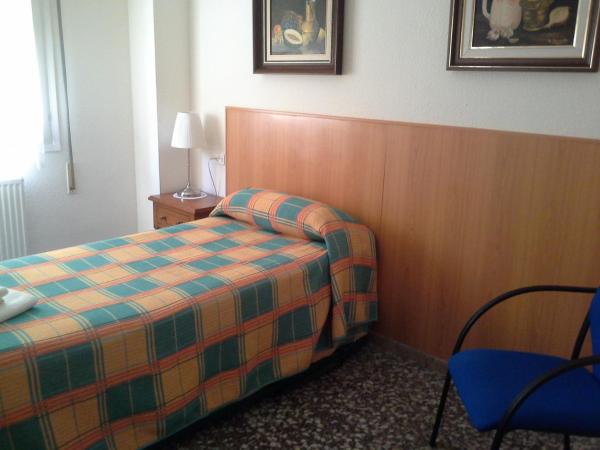 Pensión Lacasta : photo 1 de la chambre chambre simple avec salle de bains commune