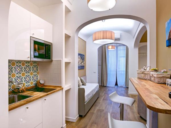 Cuore di Sorrento Suites : photo 8 de la chambre chambre familiale deluxe