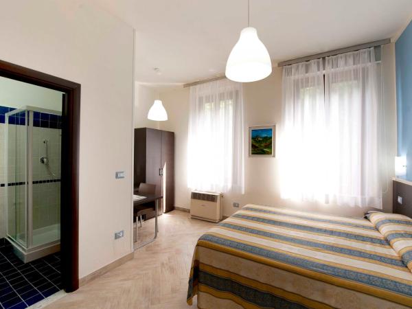 Hotel Moderno : photo 2 de la chambre chambre double ou lits jumeaux