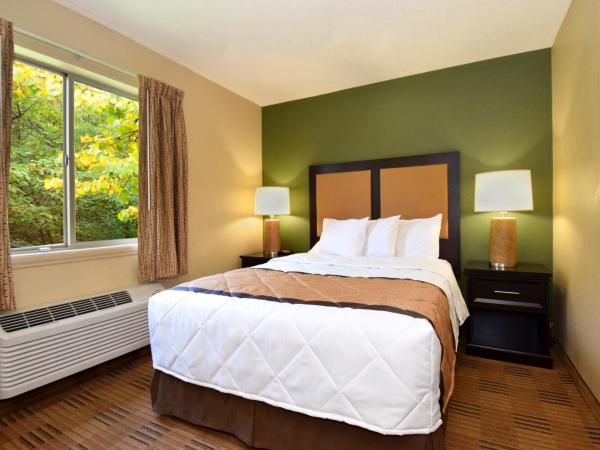 Extended Stay America Suites - Philadelphia - Airport - Bartram Ave : photo 8 de la chambre studio de luxe avec 1 lit queen-size - non-fumeurs