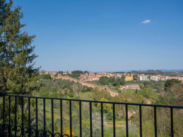 B&B Pantaneto - Palazzo Bulgarini : photo 9 de la chambre chambre familiale (2 adultes et 2 enfants)