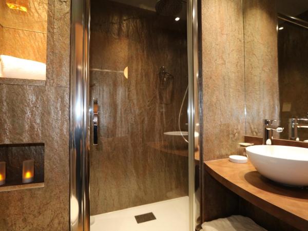 Les Loges Du Parc : photo 9 de la chambre chambre double ou lits jumeaux classique - vue sur lac