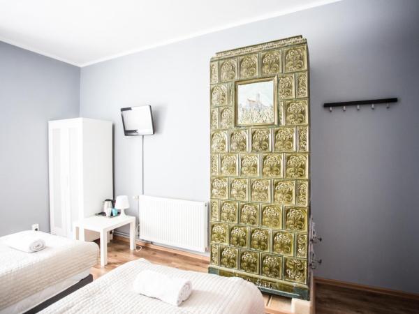 Central Sopot : photo 5 de la chambre chambre lits jumeaux avec salle de bains commune