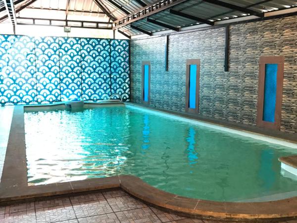 Palm Rivera Kochi : photo 3 de la chambre suite lit king-size