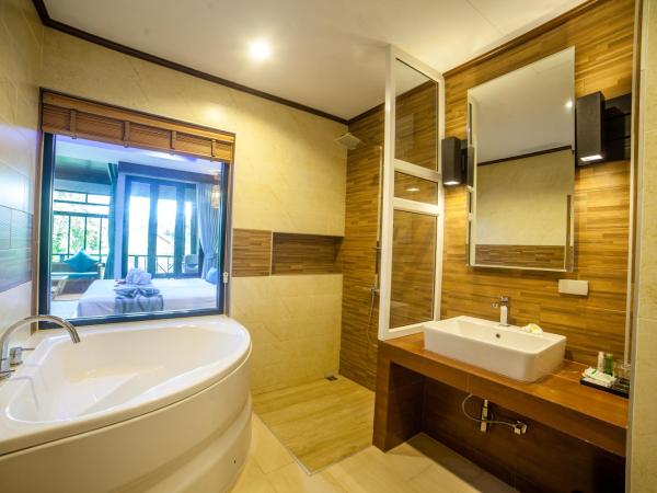 ChaoKoh Phi Phi Hotel and Resort- SHA Extra Plus : photo 7 de la chambre suite deluxe - vue sur mer