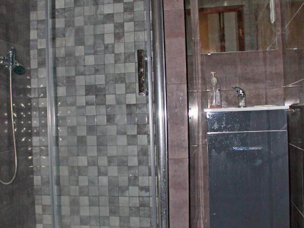 D. Duarte I : photo 9 de la chambre chambre double avec salle de bains commune