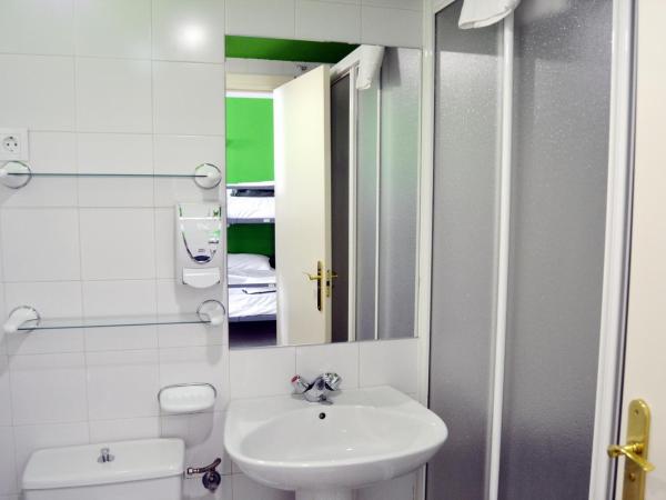 Motion Chueca Hostel : photo 2 de la chambre lit dans dortoir pour femmes de 6 lits