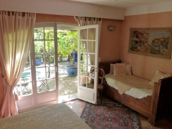 Le Bastidon Saint-Michel : photo 3 de la chambre chambre lit king-size supérieure