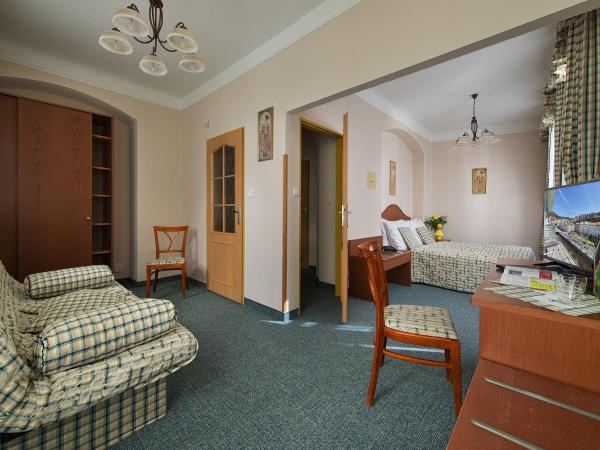 EA Hotel Mozart : photo 1 de la chambre chambre triple standard