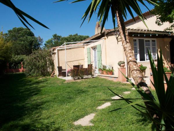 Bastide de l'Avelan : photo 1 de la chambre chambre quadruple avec terrasse 