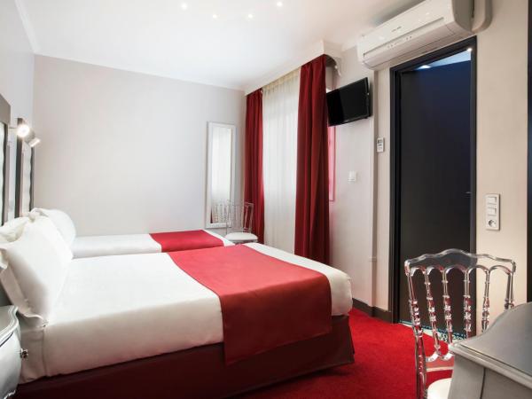 Grand Hôtel Amelot : photo 10 de la chambre chambre triple