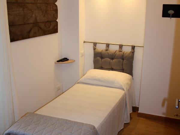 Affittacamere I Gatti delle 5 Terre : photo 6 de la chambre chambre simple avec salle de bains privative