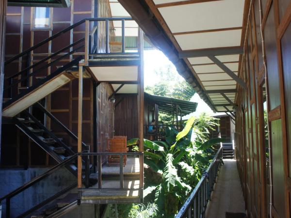 Tropical Garden Bungalow : photo 2 de la chambre chambre double avec balcon