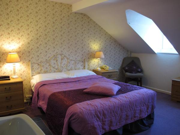 River Hotel : photo 1 de la chambre chambre double simple avec salle de bains privative
