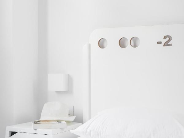 Cocoon City Hostel : photo 5 de la chambre chambre double ou lits jumeaux avec salle de bains