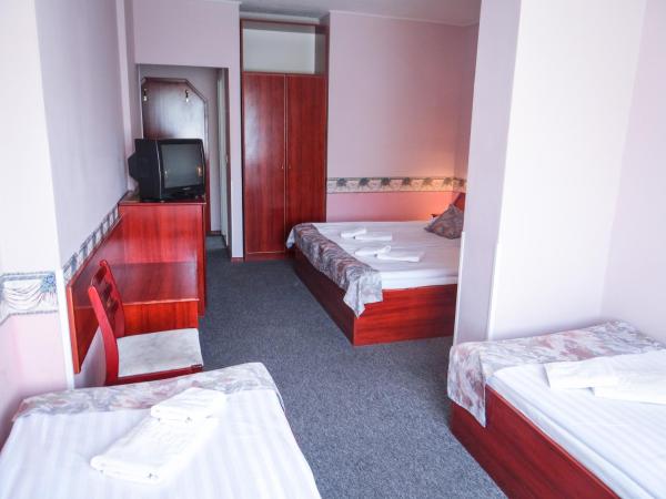 Classic Hotel : photo 5 de la chambre chambre quadruple standard