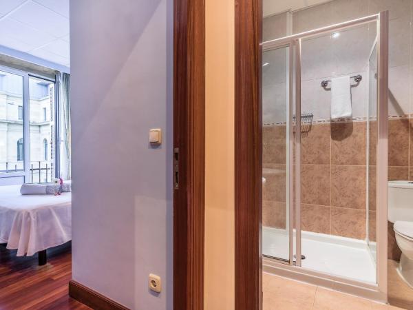 Pensión Ab Domini : photo 10 de la chambre chambre double avec balcon et salle de bains privative