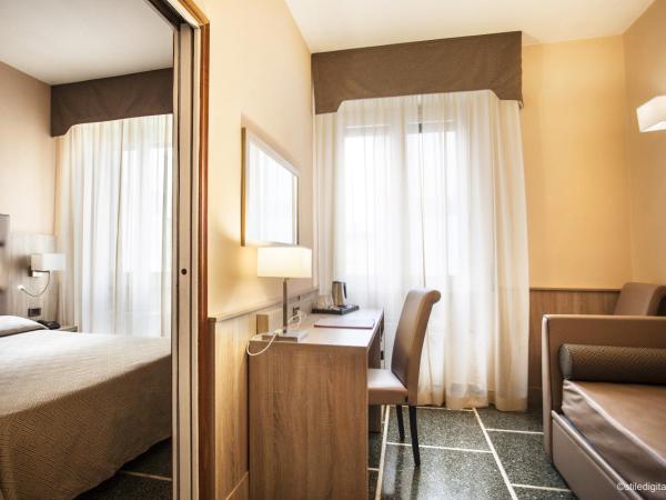 Hotel La Pace : photo 4 de la chambre chambre triple